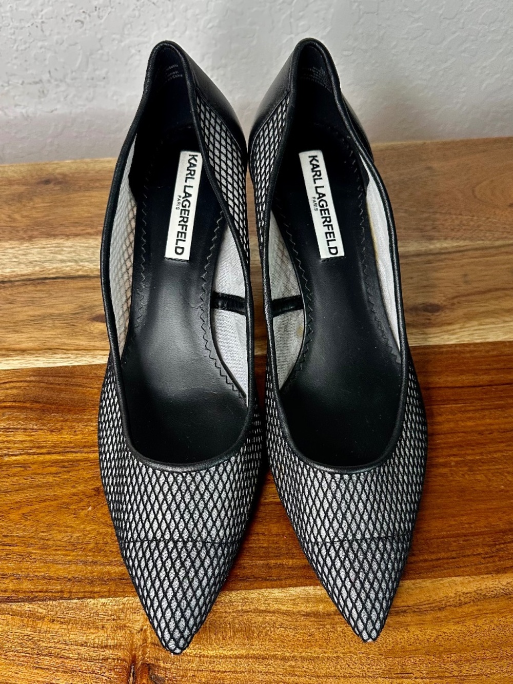 Karl Lagerfeld Paris Leather Mesh Kitten Heel Pumps, Size 9 - Picture 2 of 13